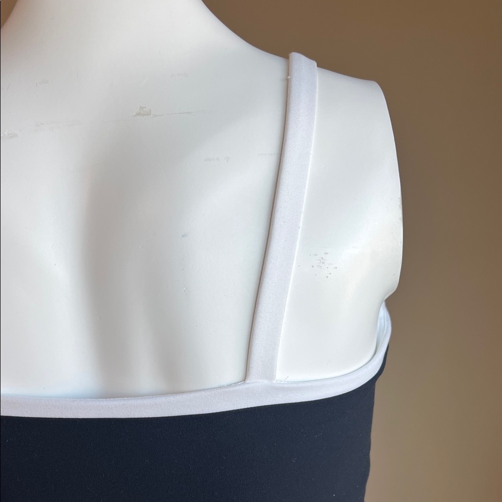 Women’s Active Tank with Contrast Trim and Built-In Bra for Light Support. - Picture 4 of 7
